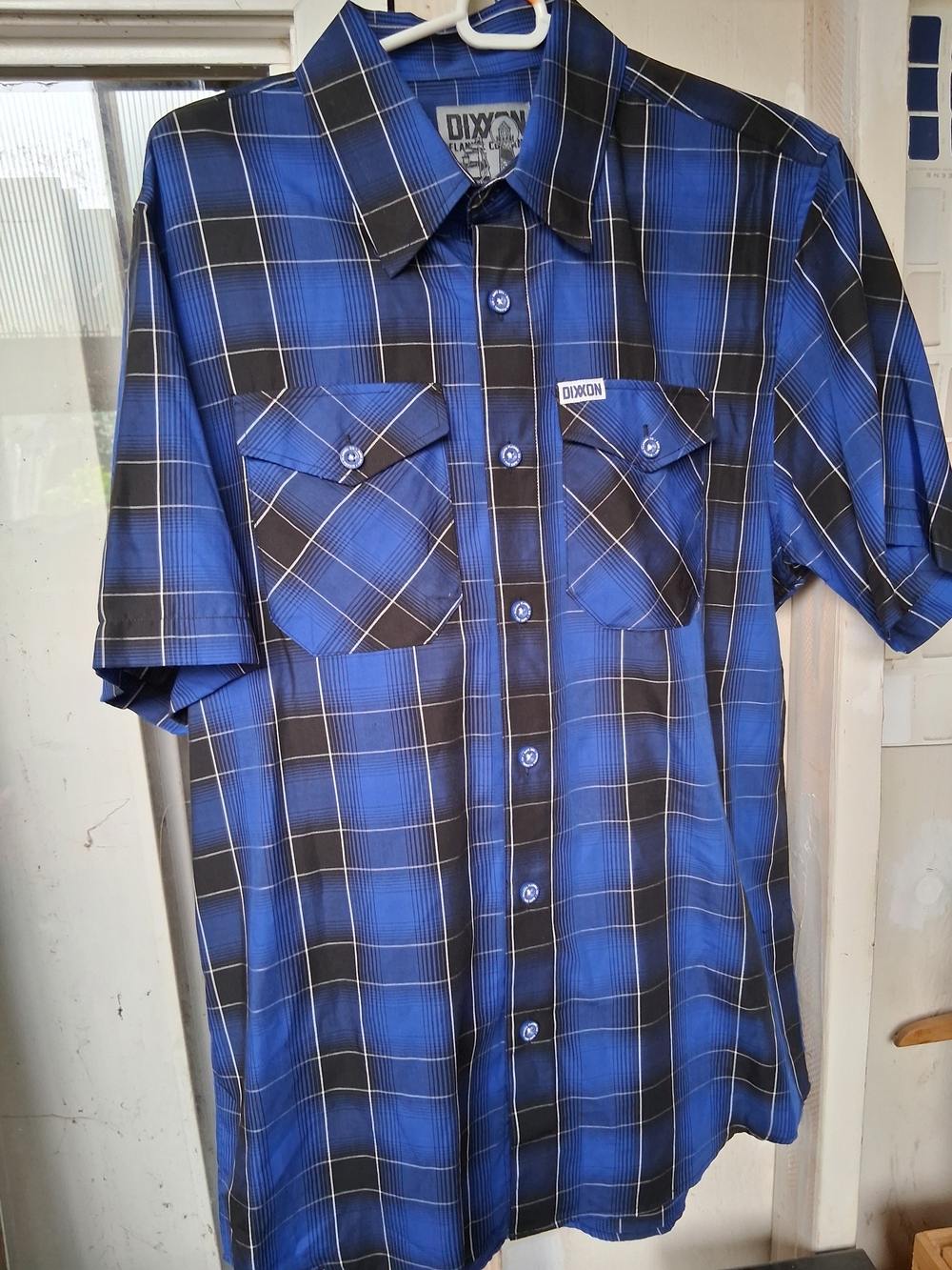 Men's DIXXON Flannel The Cape Shirt Size Medium